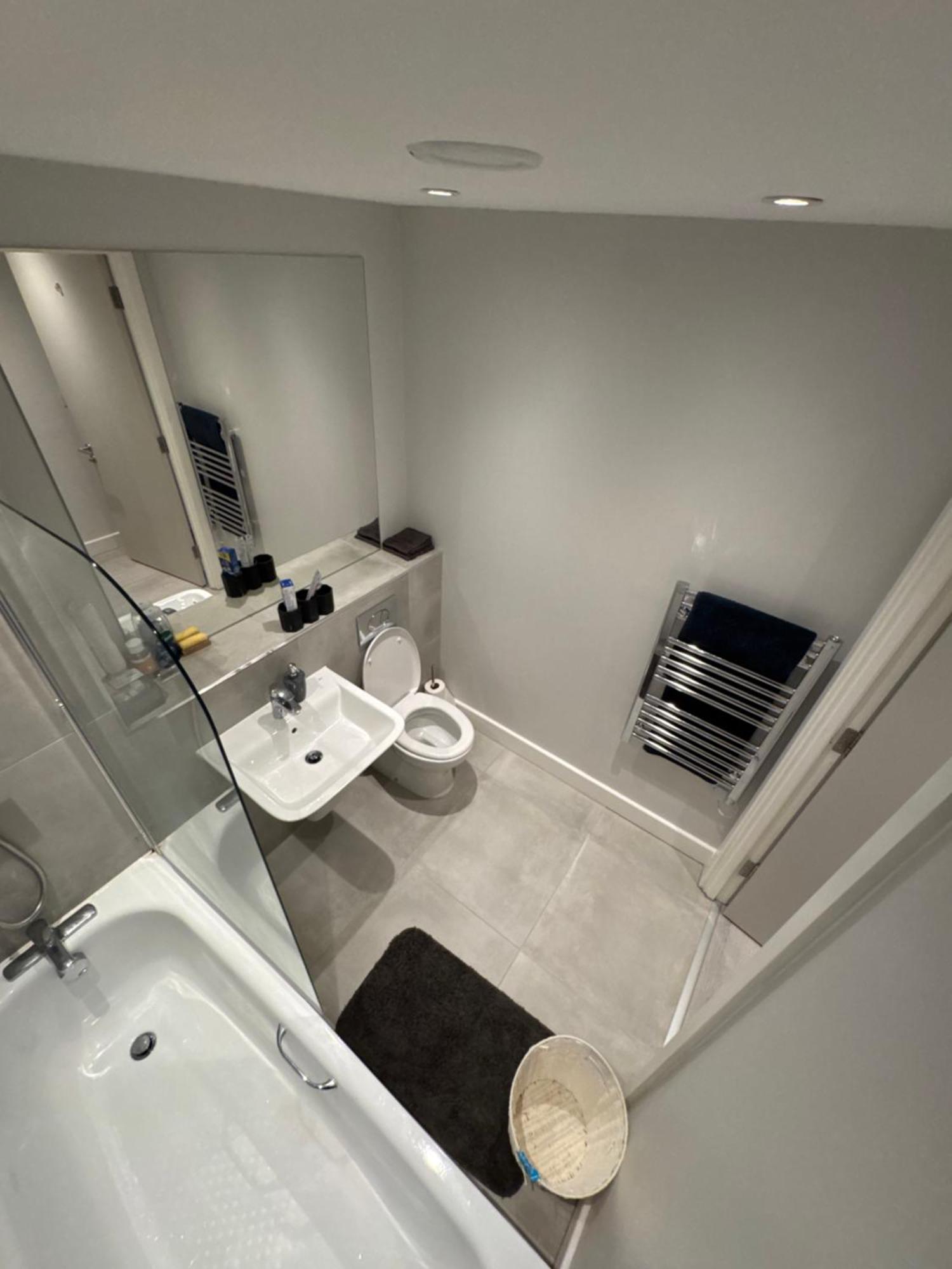 Regent Plaza Apartment Манчестър Екстериор снимка