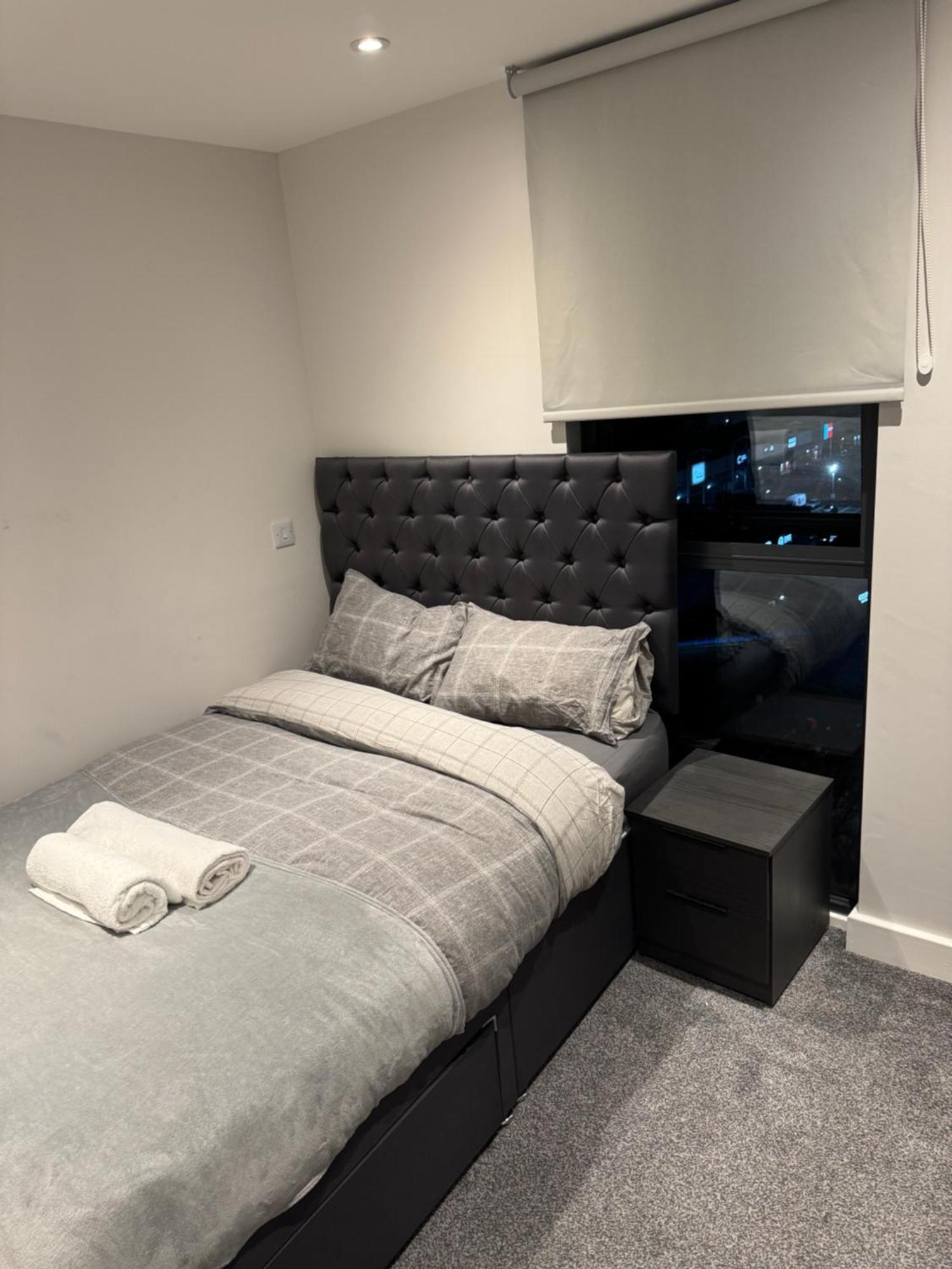 Regent Plaza Apartment Манчестър Екстериор снимка