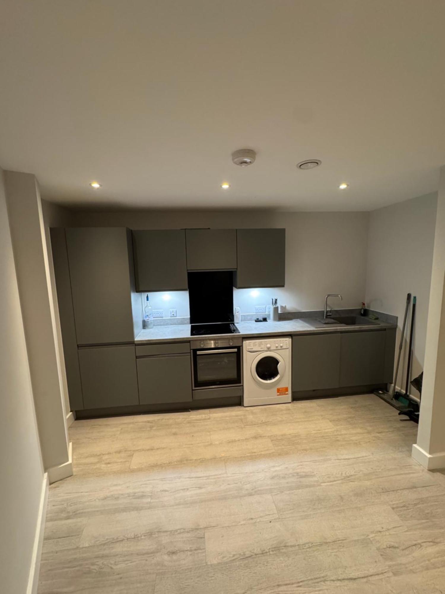 Regent Plaza Apartment Манчестър Екстериор снимка