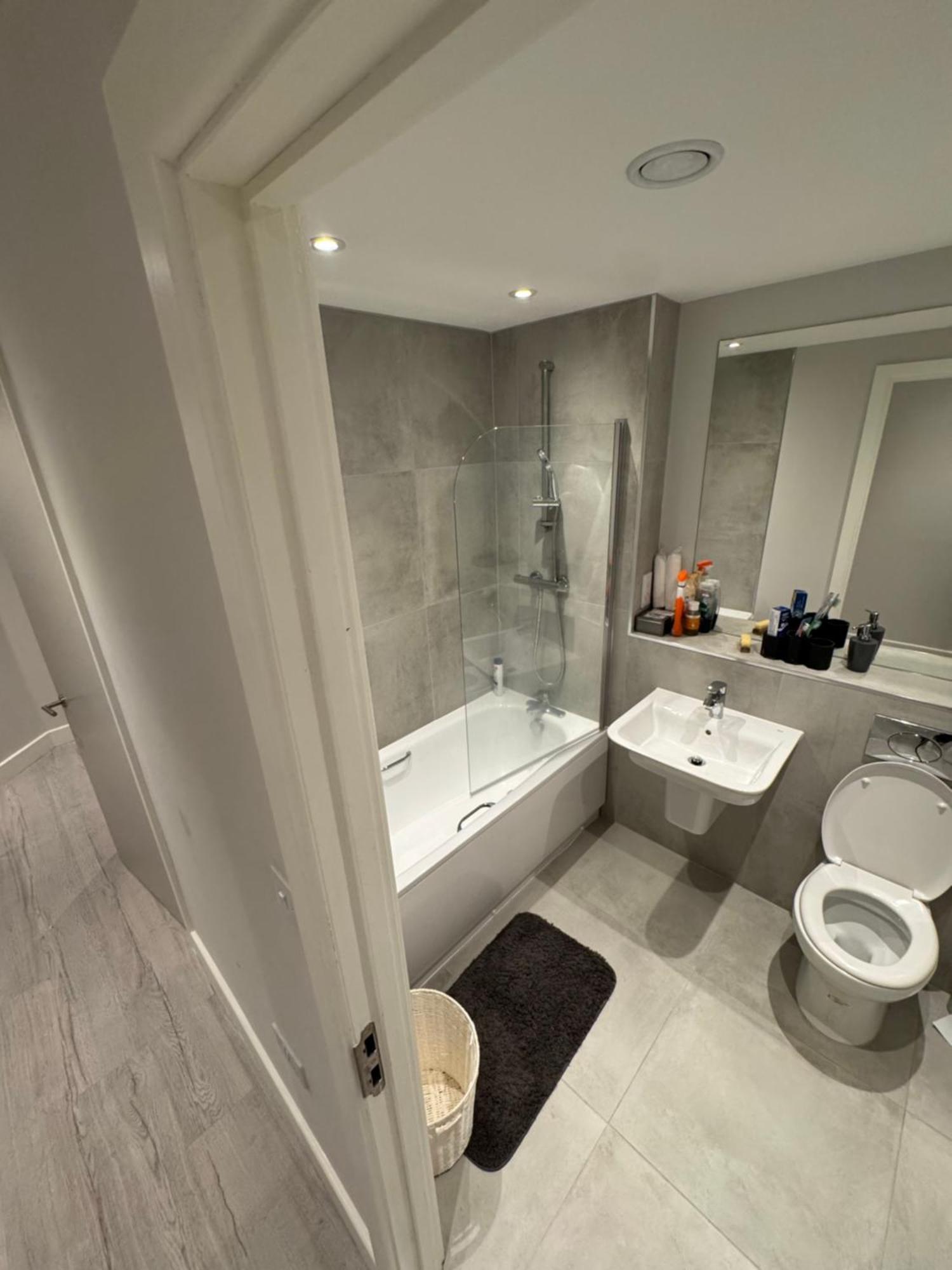 Regent Plaza Apartment Манчестър Екстериор снимка