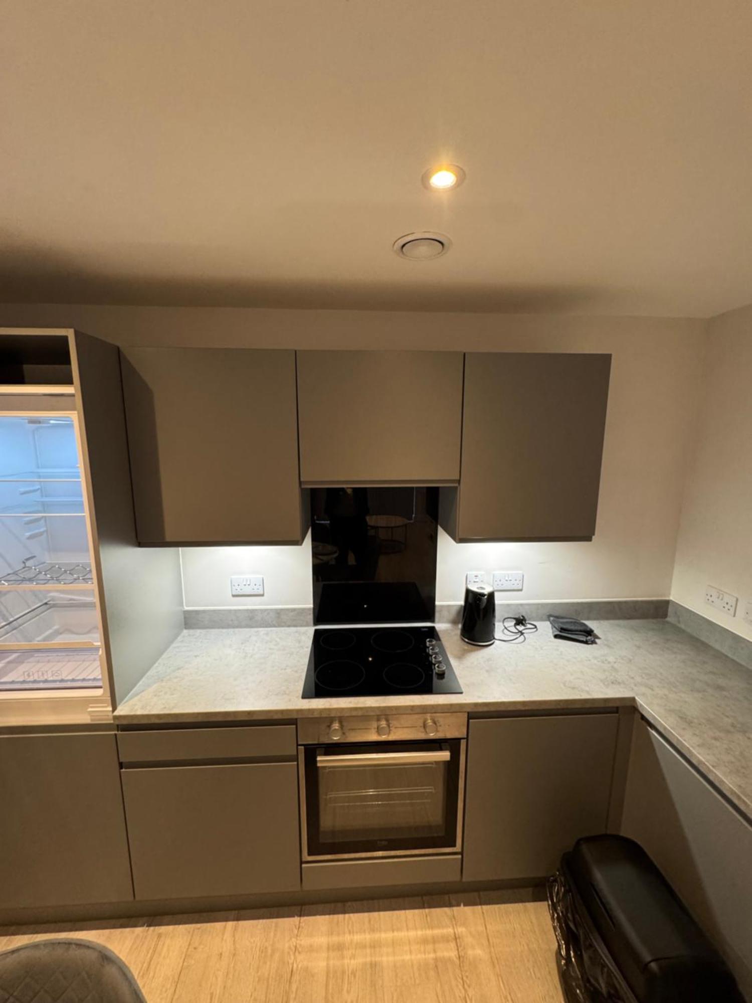 Regent Plaza Apartment Манчестър Екстериор снимка